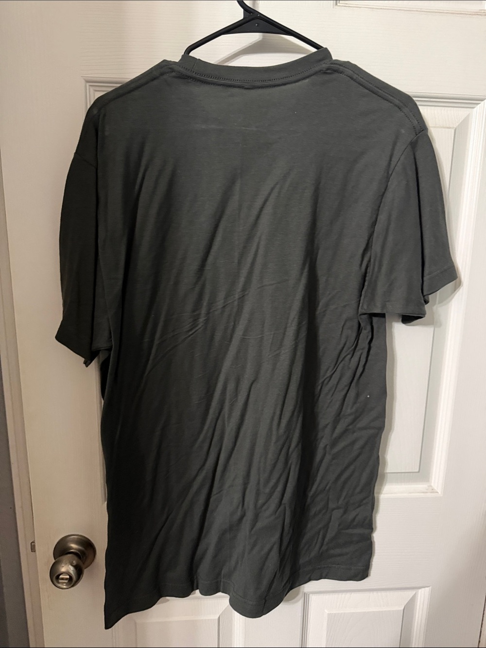 Yellowstone Men's Short-Sleeve Graphic Tee in Dark Gray - Picture 4 of 4